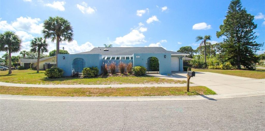 Villa ou maison à Sarasota, Floride 2 chambres, 118.91 m2 № 2298782