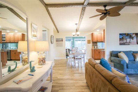 Villa ou maison à louer à Sarasota, Floride: 2 chambres, 118.91 m2 № 2298782 - photo 9