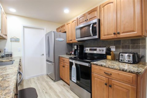 Villa ou maison à louer à Sarasota, Floride: 2 chambres, 118.91 m2 № 2298782 - photo 30