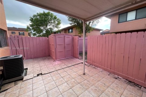 Снять в аренду кондоминиум в Хайалиа, Флорида 2 спальни, 74.6м2, № 1989505 - фото 10