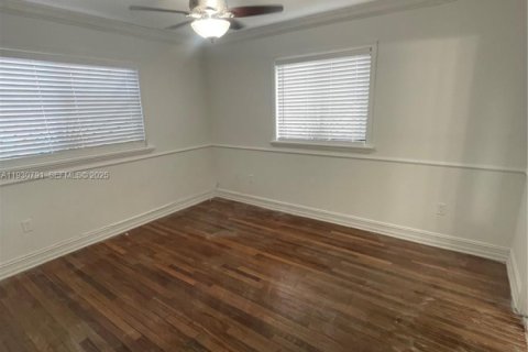 Снять в аренду кондоминиум в Хайалиа, Флорида 2 спальни, 74.6м2, № 1989505 - фото 5