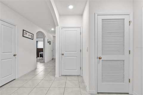 House in Wimauma, Florida 4 bedrooms, 171.5 sq.m. № 1549638 - photo 6