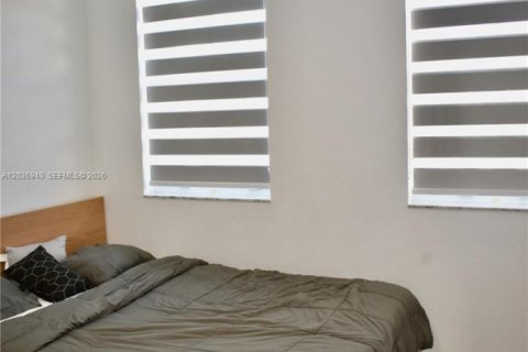 Townhouse in Doral, Florida 4 bedrooms, 175.96 sq.m. № 2087173 - photo 18