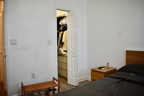 Townhouse in Doral, Florida 4 bedrooms, 175.96 sq.m. № 2087173 - photo 16