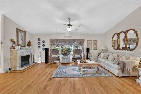 House in Leesburg, Florida 3 bedrooms, 213.77 sq.m. № 2342039 - photo 18