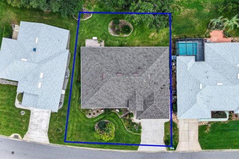 House in Leesburg, Florida 3 bedrooms, 213.77 sq.m. № 2342039 - photo 9