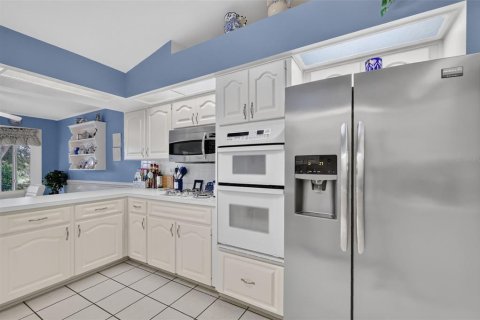 House in Leesburg, Florida 3 bedrooms, 213.77 sq.m. № 2342039 - photo 23