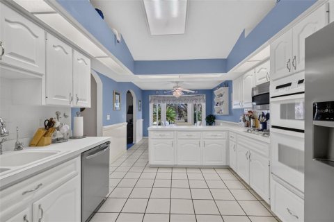 House in Leesburg, Florida 3 bedrooms, 213.77 sq.m. № 2342039 - photo 22