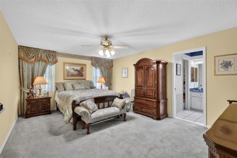 House in Leesburg, Florida 3 bedrooms, 213.77 sq.m. № 2342039 - photo 29