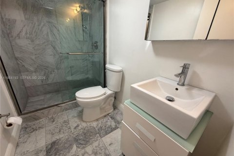 Townhouse in Key Biscayne, Florida 2 bedrooms, 130.43 sq.m. № 2046706 - photo 27