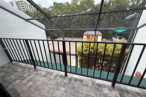 Townhouse in Key Biscayne, Florida 2 bedrooms, 130.43 sq.m. № 2046706 - photo 29