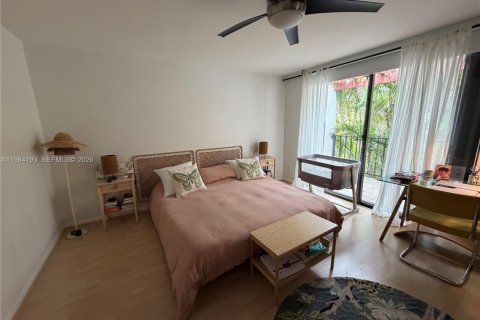 Townhouse in Key Biscayne, Florida 2 bedrooms, 130.43 sq.m. № 2046706 - photo 9