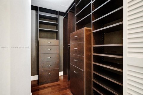 Copropriété à vendre à Miami, Floride: 2 chambres, 102.29 m2 № 1929650 - photo 22