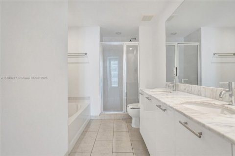 Copropriété à vendre à Miami, Floride: 2 chambres, 102.29 m2 № 1929650 - photo 23