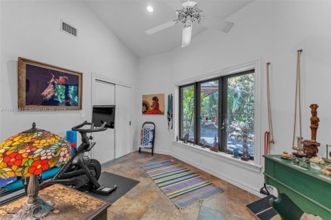 Villa ou maison à vendre à Miami, Floride: 4 chambres, 74.69 m2 № 1963386 - photo 30