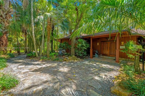 Villa ou maison à vendre à Miami, Floride: 4 chambres, 74.69 m2 № 1963386 - photo 1