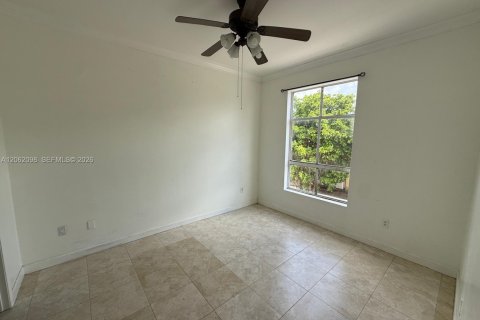 Condo à Hialeah, Floride, 2 chambres № 2246846