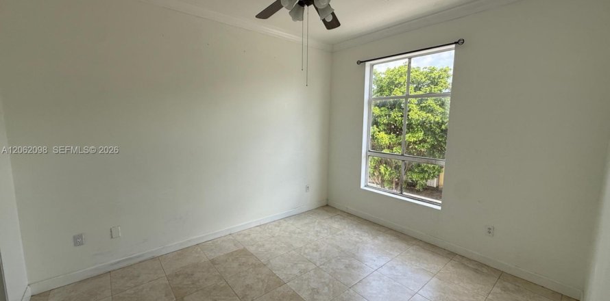 Condo à Hialeah, Floride, 2 chambres  № 2246846