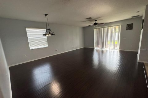 House in Wimauma, Florida 4 bedrooms, 186.36 sq.m. № 1721204 - photo 5