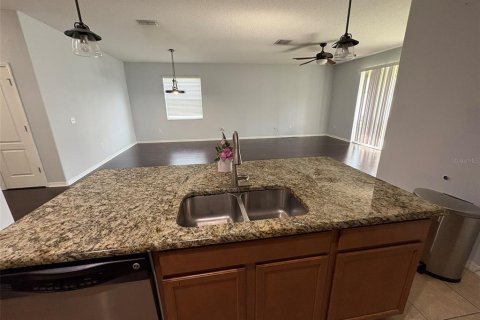 House in Wimauma, Florida 4 bedrooms, 186.36 sq.m. № 1721204 - photo 9