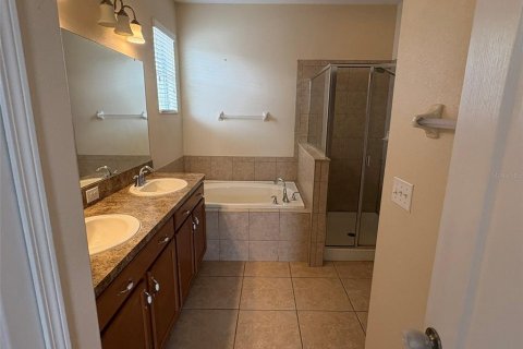 House in Wimauma, Florida 4 bedrooms, 186.36 sq.m. № 1721204 - photo 17