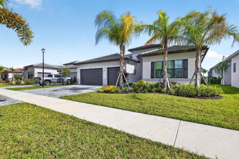 Casa en venta en Port St. Lucie, Florida, 4 dormitorios, 254.18 m2 № 2191883 - foto 4
