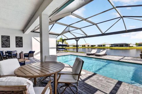 Casa en venta en Port St. Lucie, Florida, 4 dormitorios, 254.18 m2 № 2191883 - foto 18