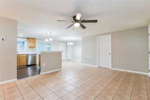 Casa en alquiler en Hudson, Florida, 3 dormitorios, 128.39 m2 № 1750112 - foto 4