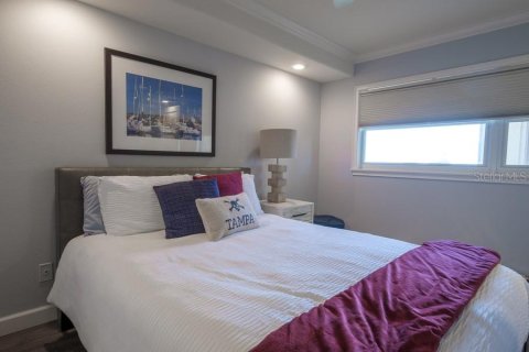 Condominio en alquiler en Longboat Key, Florida, 3 dormitorios, 124.12 m2 № 217362 - foto 20