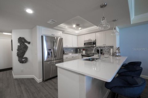 Condominio en alquiler en Longboat Key, Florida, 3 dormitorios, 124.12 m2 № 217362 - foto 13
