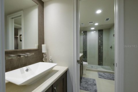 Condominio en alquiler en Longboat Key, Florida, 3 dormitorios, 124.12 m2 № 217362 - foto 21