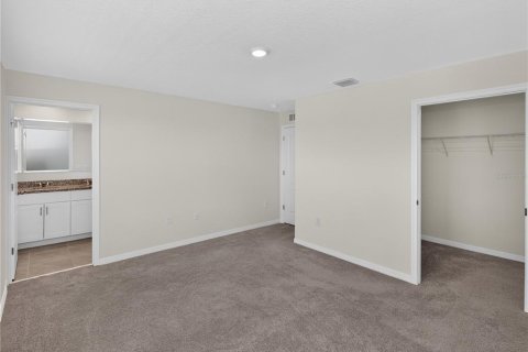 Townhouse in Kissimmee, Florida 3 bedrooms, 168.52 sq.m. № 2318695 - photo 23