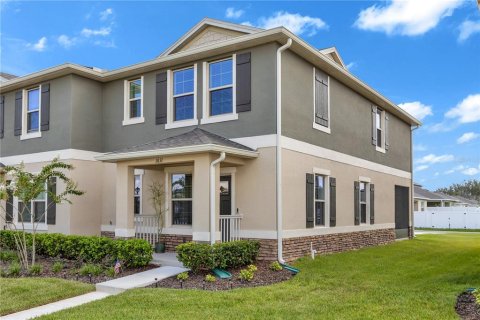 Townhouse in Kissimmee, Florida 3 bedrooms, 168.52 sq.m. № 2318695 - photo 3