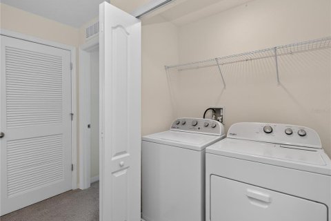 Townhouse in Kissimmee, Florida 3 bedrooms, 168.52 sq.m. № 2318695 - photo 27