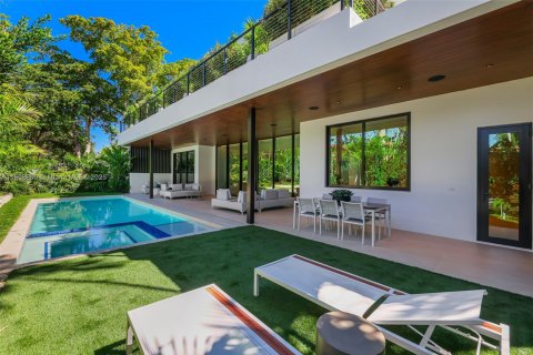 Casa en venta en Miami, Florida, 6 dormitorios, 583.52 m2 № 1970332 - foto 5