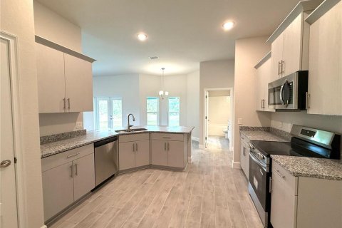 Villa ou maison à vendre à Port Charlotte, Floride: 4 chambres, 210.42 m2 № 1772947 - photo 13