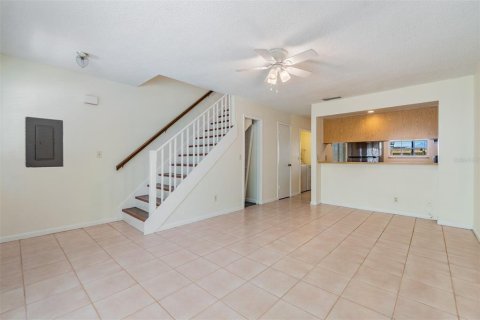 Adosado en alquiler en Tampa, Florida, 2 dormitorios, 83.24 m2 № 1888615 - foto 3