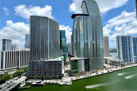 Condo in Miami, Florida, 1 bedroom  № 2035435 - photo 2