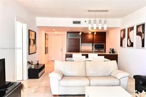 Condo in Miami, Florida, 1 bedroom  № 2035435 - photo 23