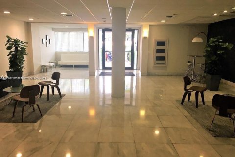 Condominio en venta en Miami Beach, Florida, 1 dormitorio, 67.17 m2 № 1983341 - foto 13