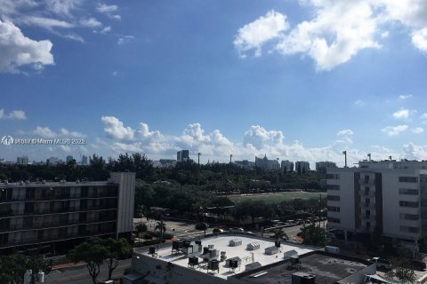 Condominio en venta en Miami Beach, Florida, 1 dormitorio, 67.17 m2 № 1983341 - foto 15