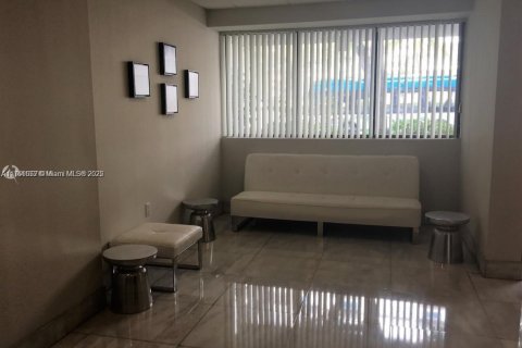 Condominio en venta en Miami Beach, Florida, 1 dormitorio, 67.17 m2 № 1983341 - foto 14