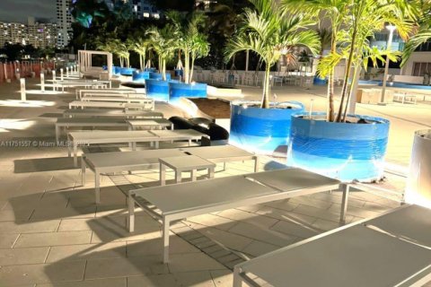 Condominio en venta en Miami Beach, Florida, 1 dormitorio, 67.17 m2 № 1983341 - foto 19