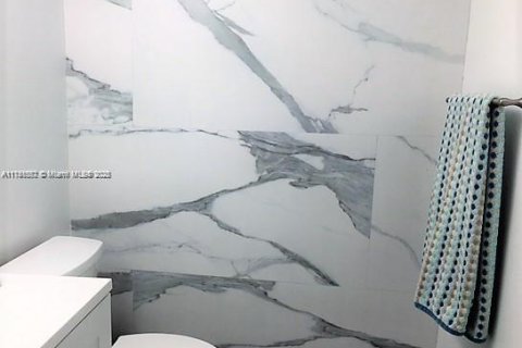 Condominio en venta en Miami Beach, Florida, 1 dormitorio, 67.17 m2 № 1983341 - foto 7