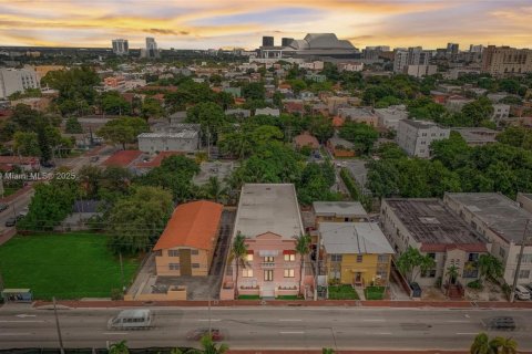Снять в аренду квартиру в Майами, Флорида 2 спальни, 69.68м2, № 1955519 - фото 11