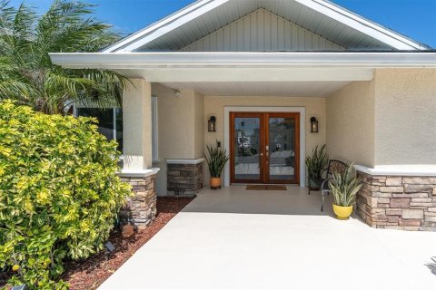 Villa ou maison à vendre à New Port Richey, Floride: 4 chambres, 245.35 m2 № 1681984 - photo 4
