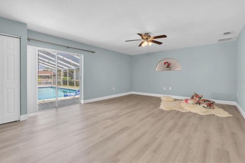 Villa ou maison à vendre à New Port Richey, Floride: 4 chambres, 245.35 m2 № 1681984 - photo 25