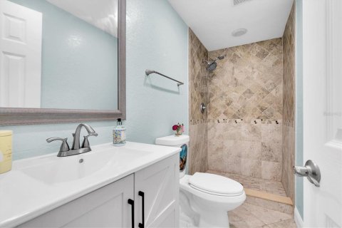 Villa ou maison à vendre à New Port Richey, Floride: 4 chambres, 245.35 m2 № 1681984 - photo 30