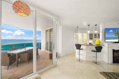 Copropriété à vendre à Miami Beach, Floride: 2 chambres, 144 m2 № 2154787 - photo 12