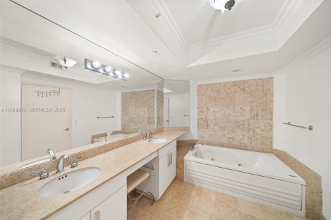 Copropriété à vendre à Miami Beach, Floride: 2 chambres, 144 m2 № 2154787 - photo 18